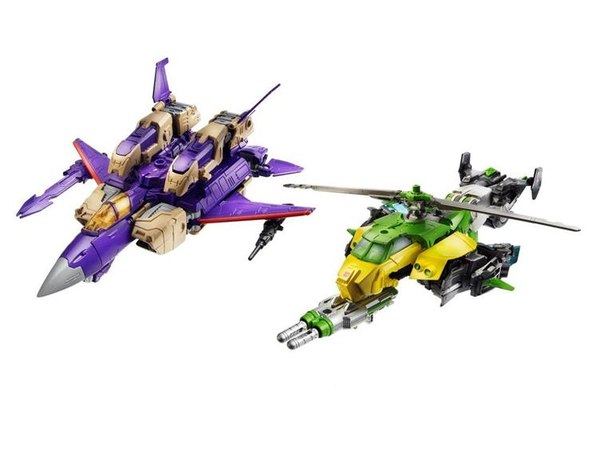 Blitzwing And Springer Generations 2013 Voyager Series 03 Image  (3 of 3)